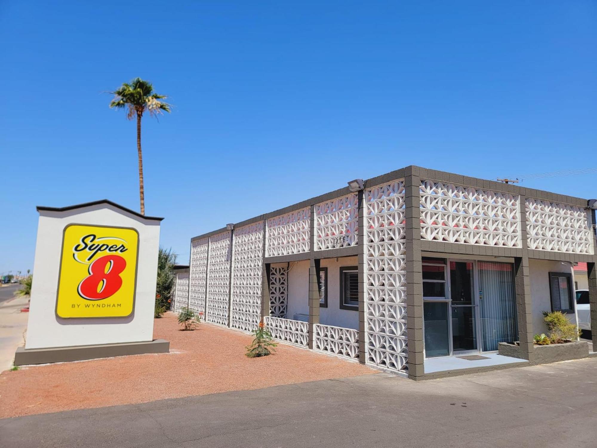 Hotel Super 8 By Wyndham El Centro North Exterior foto